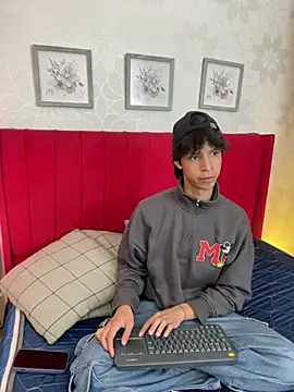 Ethan qop online show from March 2026 06:52:02 PM