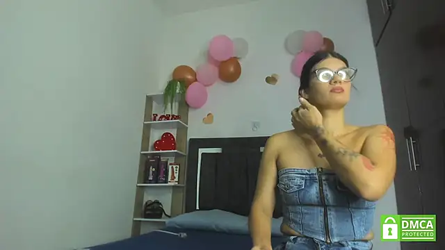 Mariana and Ronny online show from May 2026 10:14:02 PM