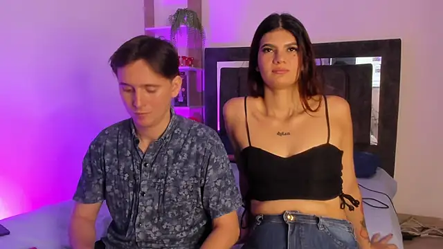 Mariana and Ronny online show from April 2026 10:04:01 PM
