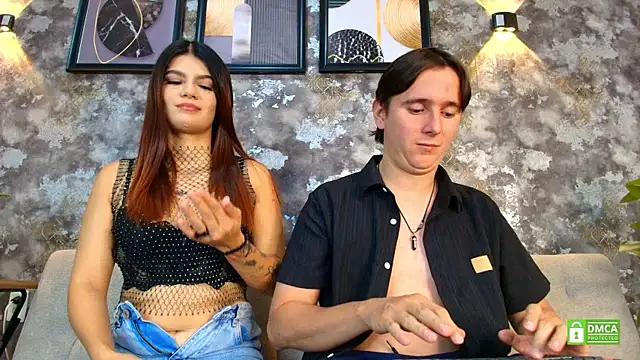Snapshot of Mariana_and_Ronny chatting on July 2026 04:43:01 AM Mariana and Ronny online show from July 2026 04:43:01 AM