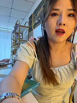 Snapshot of Xiaoxiao-y chatting on June 2026 07:30:02 AM Xiaoxiao-y online show from June 2026 07:30:02 AM