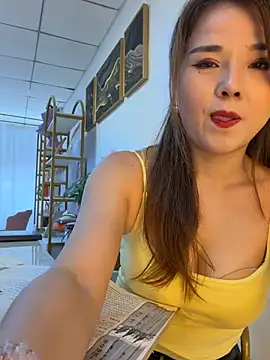Snapshot of Xiaoxiao-y chatting on June 2026 05:23:01 AM Xiaoxiao-y online show from June 2026 05:23:01 AM