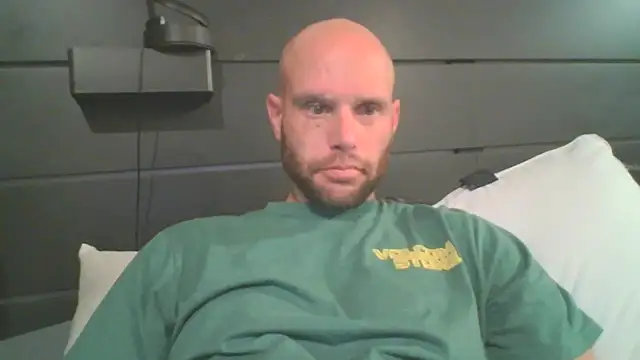 CaptCraker online show from April 2026 11:44:02 PM