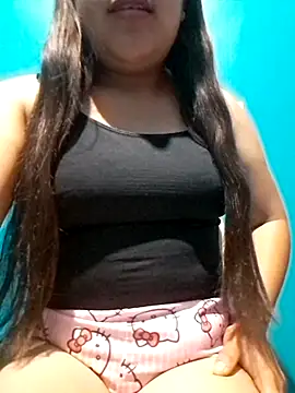 YiiZ 019 online show from April 2026 05:11:02 AM