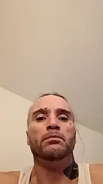 dropanddrippy1 online show from March 2026 10:12:01 PM