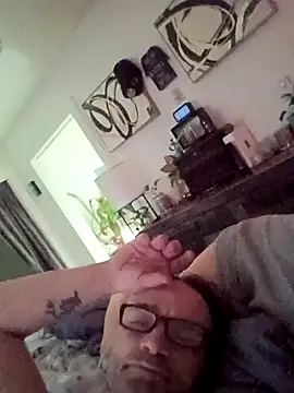 dropanddrippy1 online show from March 2026 01:33:02 PM