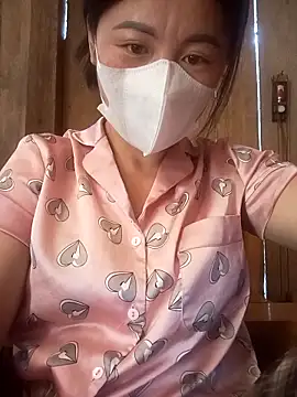 Snapshot of IORio_2X chatting on April 2026 07:48:02 AM IORio 2X online show from April 2026 07:48:02 AM