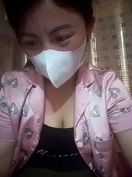 Snapshot of IORio_2X chatting on April 2026 06:53:02 AM IORio 2X online show from April 2026 06:53:02 AM