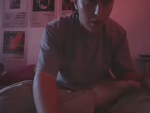 amartinezszz online show from May 2026 12:48:01 AM