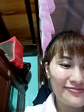 Snapshot of Lucxy-ki6 chatting on May 2026 12:42:01 PM Lucxy-ki6 online show from May 2026 12:42:01 PM