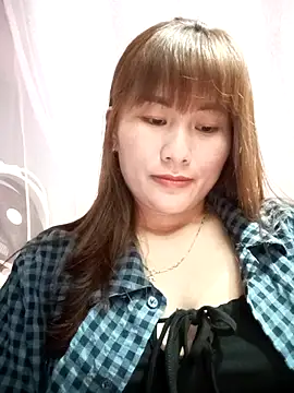 Snapshot of Lucxy-ki6 chatting on May 2026 12:43:01 PM Lucxy-ki6 online show from May 2026 12:43:01 PM