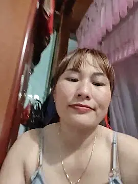 Snapshot of Lucxy-ki6 chatting on June 2026 09:42:02 AM Lucxy-ki6 online show from June 2026 09:42:02 AM