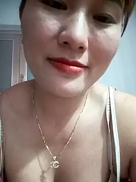 Snapshot of Lucxy-ki6 chatting on May 2026 01:20:02 PM Lucxy-ki6 online show from May 2026 01:20:02 PM