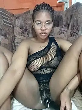 Hotsexyberry222 online show from April 2026 12:30:01 PM