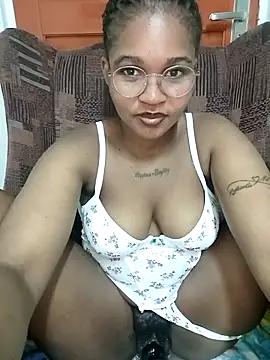 Hotsexyberry222 online show from April 2026 06:32:02 PM