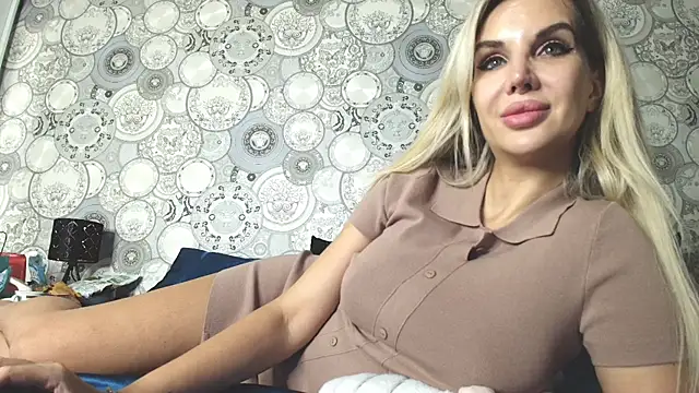 Snapshot of SexyQueenNina chatting on November 2025 10:47:02 PM SexyQueenNina online show from November 2025 10:47:02 PM