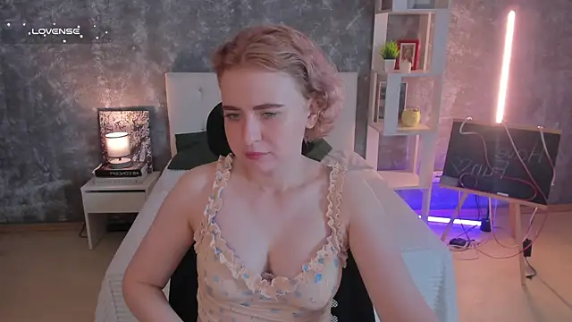Shiny Liss online show from July 2026 01:35:01 AM