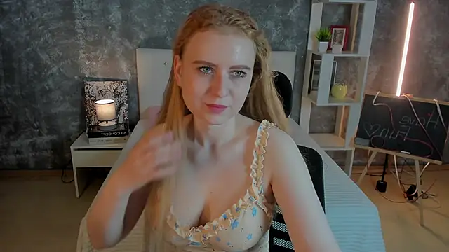 Shiny Liss online show from June 2026 01:36:01 AM