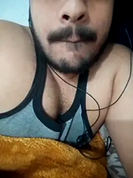 Snapshot of Decentlover67 chatting on April 2026 03:35:01 PM Decentlover67 online show from April 2026 03:35:01 PM