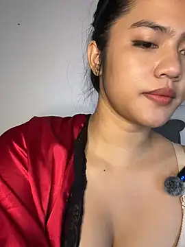 Snapshot of Kiee_19 chatting on May 2026 02:39:02 AM Kiee 19 online show from May 2026 02:39:02 AM