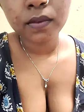 hotmiki online show from July 2026 01:00:02 PM