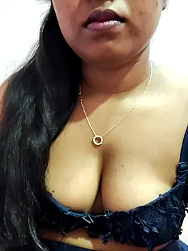 hotmiki online show from April 2026 03:59:01 PM