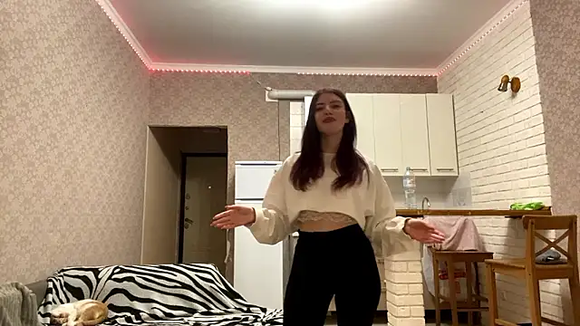 Snapshot of KassieLonzo chatting on March 2026 07:12:02 PM KassieLonzo online show from March 2026 07:12:02 PM