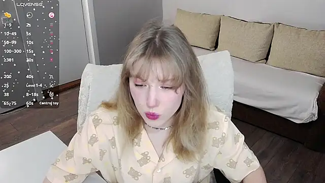 HeyHoneyHru online show from March 2026 08:10:02 PM