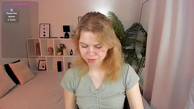 ElizabethVane online show from May 2026 05:44:01 AM