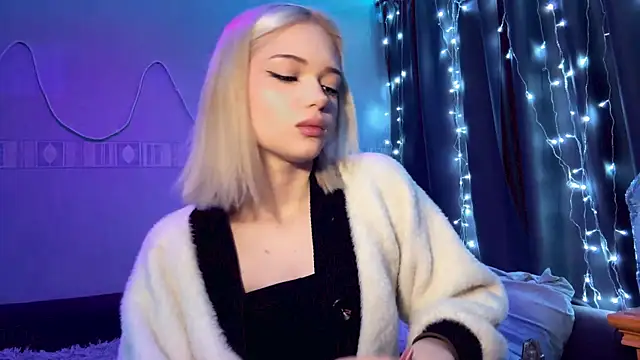 StacyChocopay online show from April 2026 10:00:02 PM