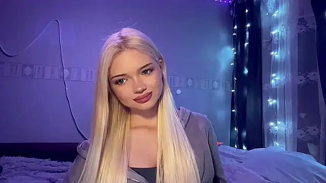 StacyChocopay online show from April 2026 09:32:01 PM