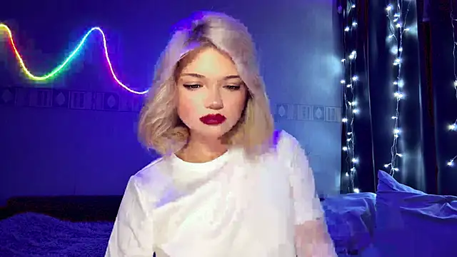 StacyChocopay online show from April 2026 09:15:01 PM