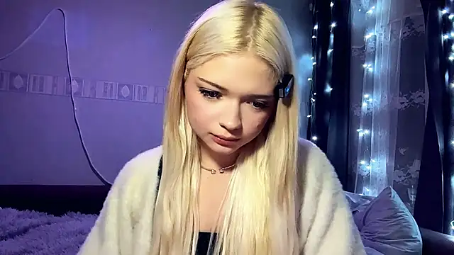 StacyChocopay online show from April 2026 11:55:02 PM