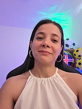Snapshot of miaeyex chatting on July 2026 12:05:02 PM miaeyex online show from July 2026 12:05:02 PM