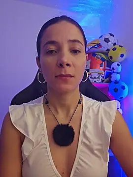 Snapshot of miaeyex chatting on June 2026 12:04:01 PM miaeyex online show from June 2026 12:04:01 PM
