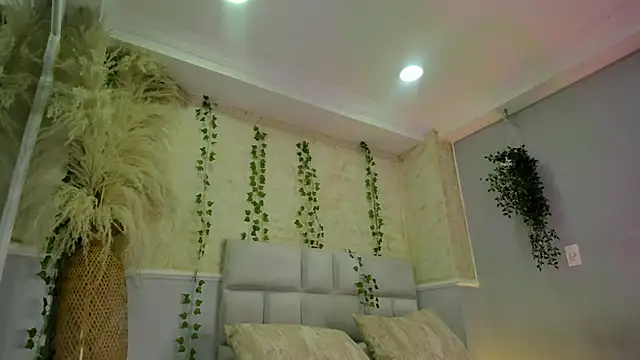 AlondraSoomer online show from June 2026 05:35:01 AM