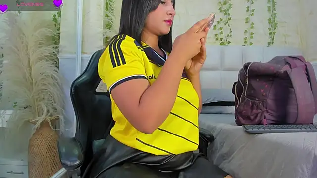 AlondraSoomer online show from June 2026 05:17:02 AM