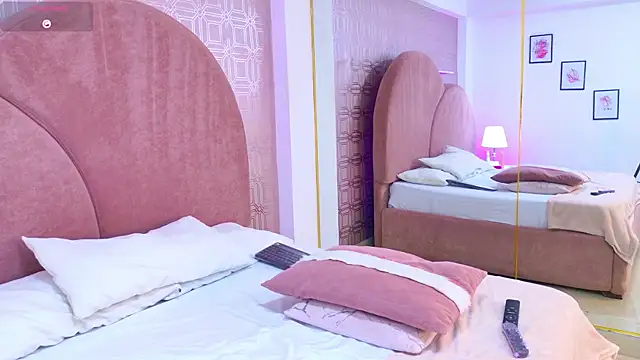 Melissa Elana online show from March 2026 12:36:01 PM