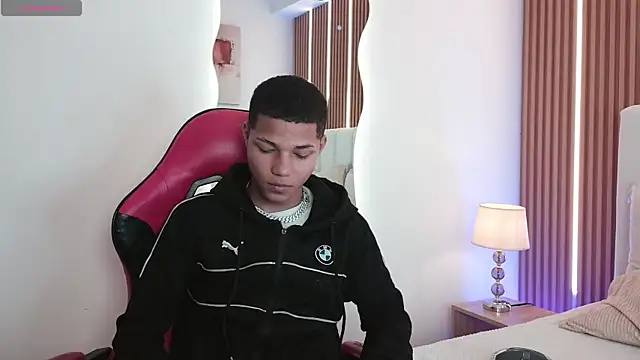 Kelvin Josue online show from May 2026 08:56:02 PM