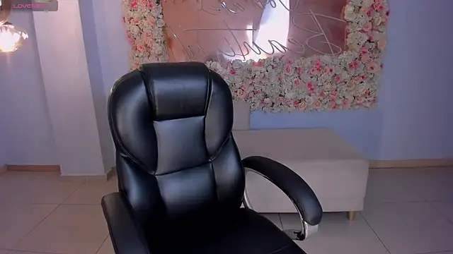 ArianaNova online show from May 2026 02:48:02 AM