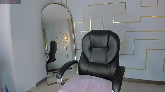 ArianaNova online show from March 2026 02:43:02 AM