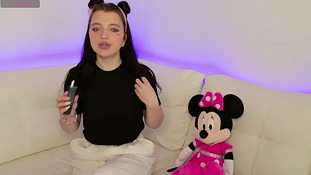 Minnie mouse 18 online show from March 2026 08:25:01 AM