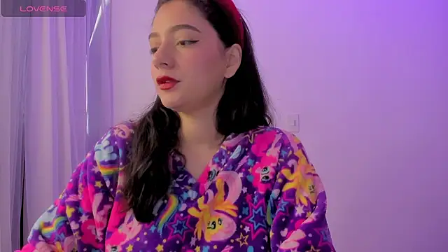 KittyFeet1 online show from April 2026 05:28:02 PM