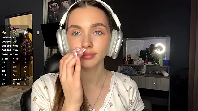 Veluxe online show from April 2026 03:02:01 PM