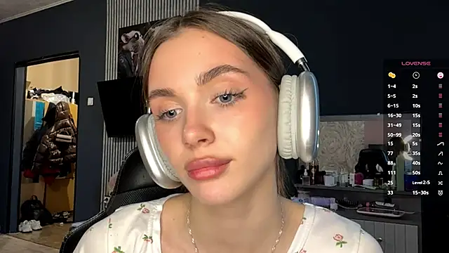 Veluxe online show from March 2026 03:14:02 PM