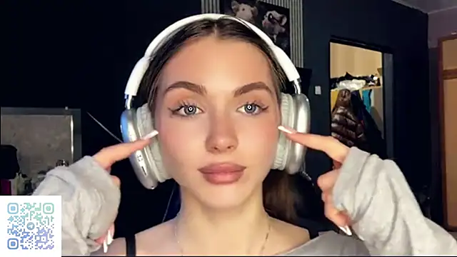 Veluxe online show from March 2026 03:34:02 PM