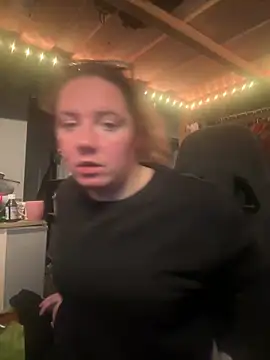 curvyneon online show from March 2026 07:03:02 PM