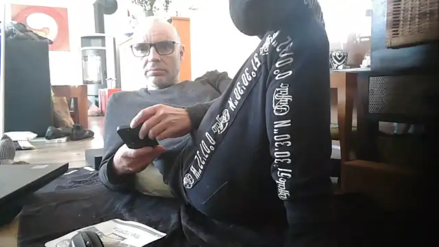 Thomate24 online show from March 2026 01:24:01 PM