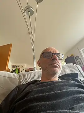 Snapshot of Thomate24 chatting on June 2026 05:08:02 AM Thomate24 online show from June 2026 05:08:02 AM