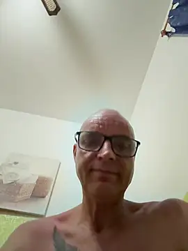 Snapshot of Thomate24 chatting on July 2026 08:31:01 PM Thomate24 online show from July 2026 08:31:01 PM
